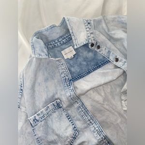 American Eagle cropped SIZE small